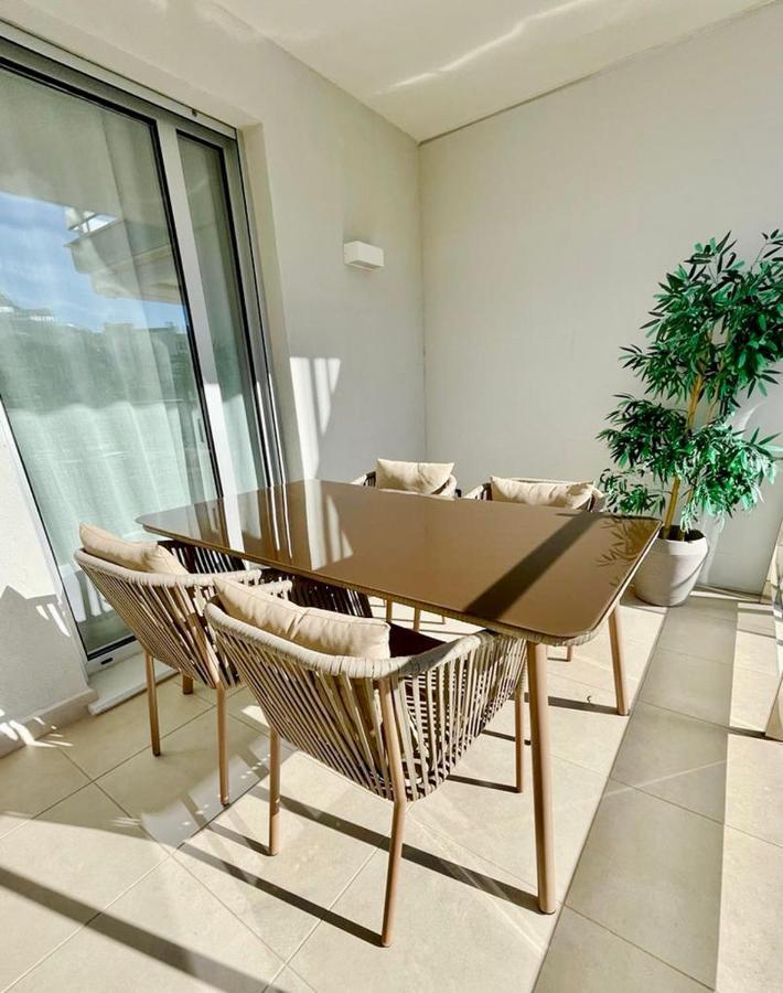 Marina Real 82 By Homeprive Dénia Exterior foto